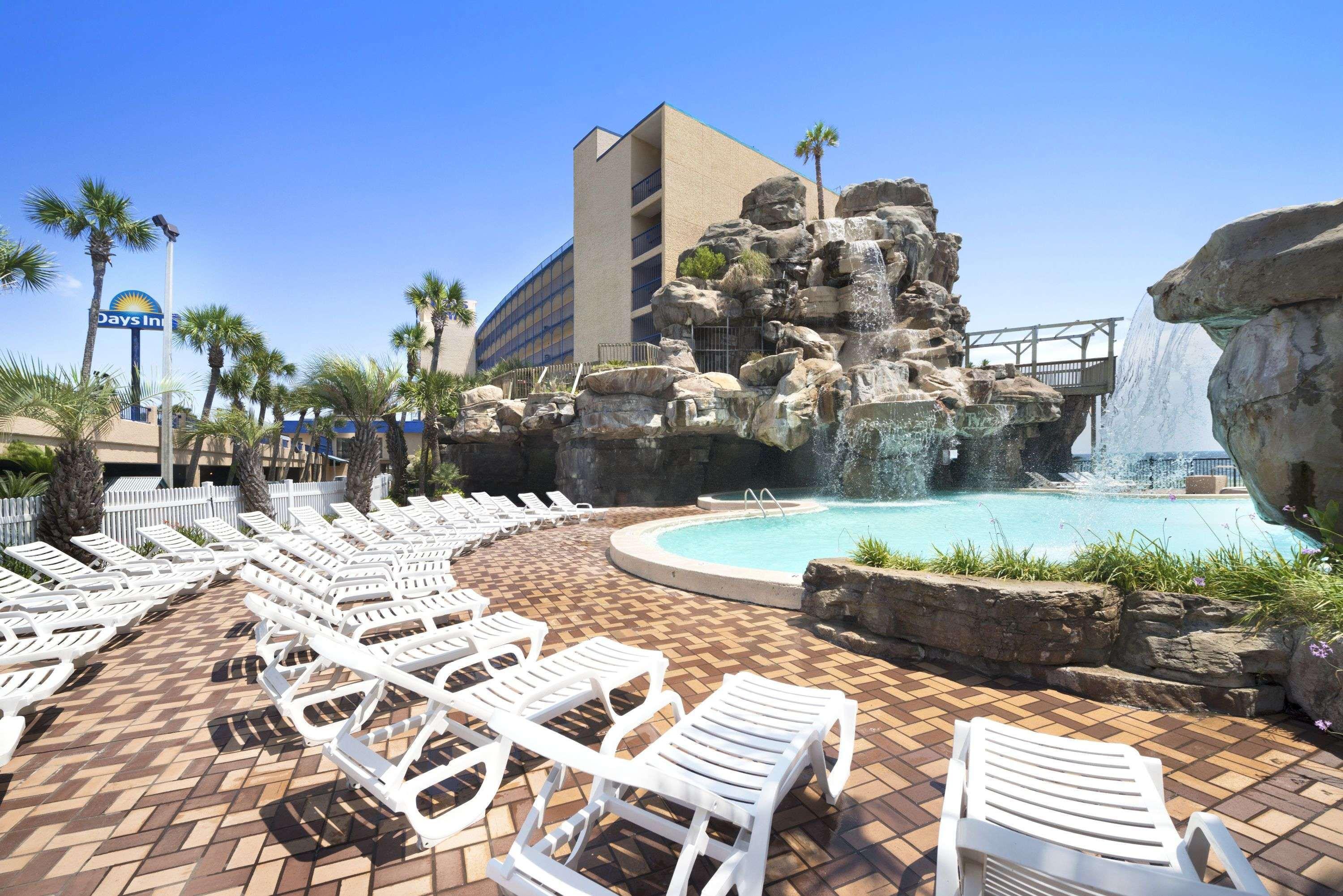 Days Inn By Wyndham Panama City Beach/Ocean Front מראה חיצוני תמונה