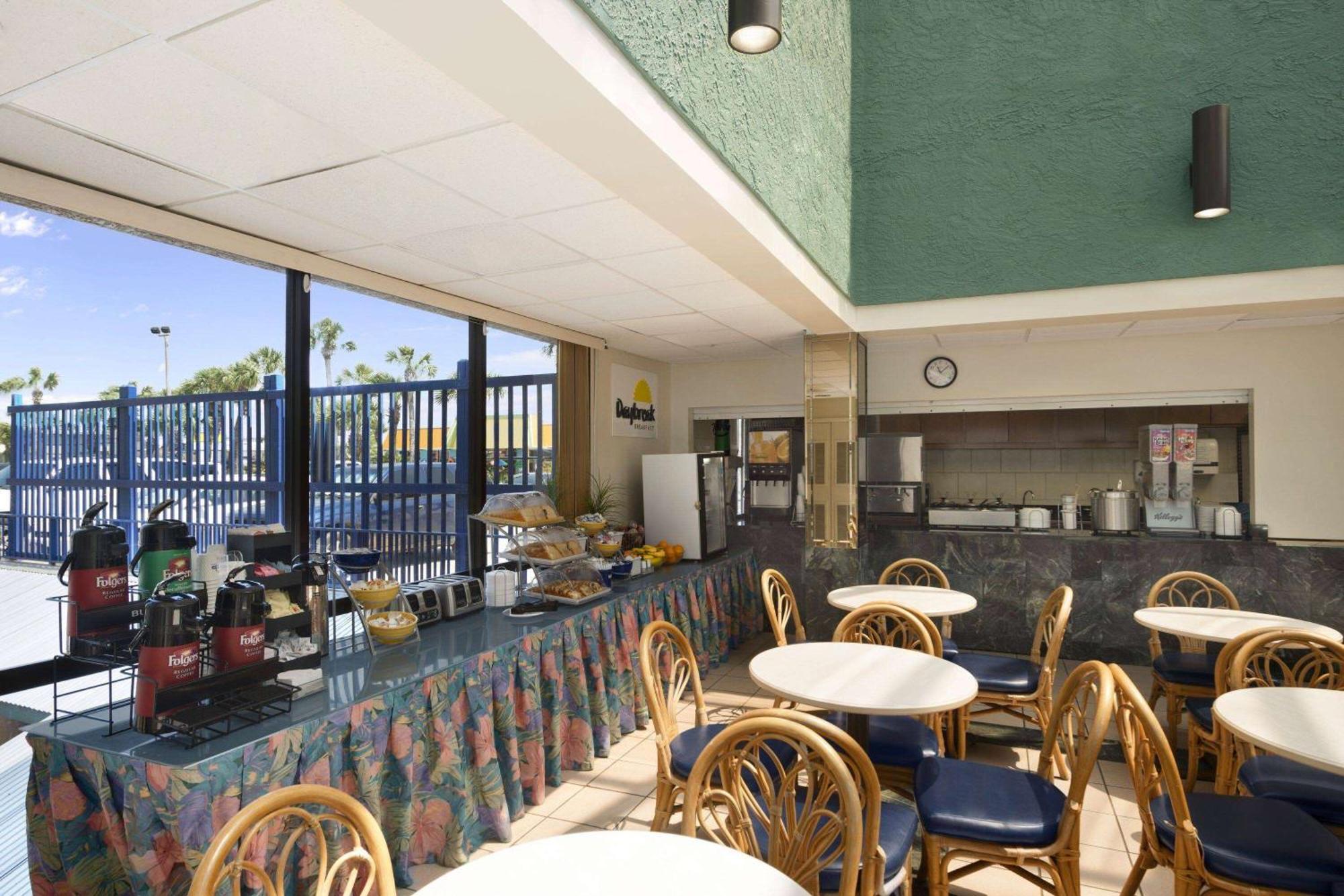 Days Inn By Wyndham Panama City Beach/Ocean Front מראה חיצוני תמונה