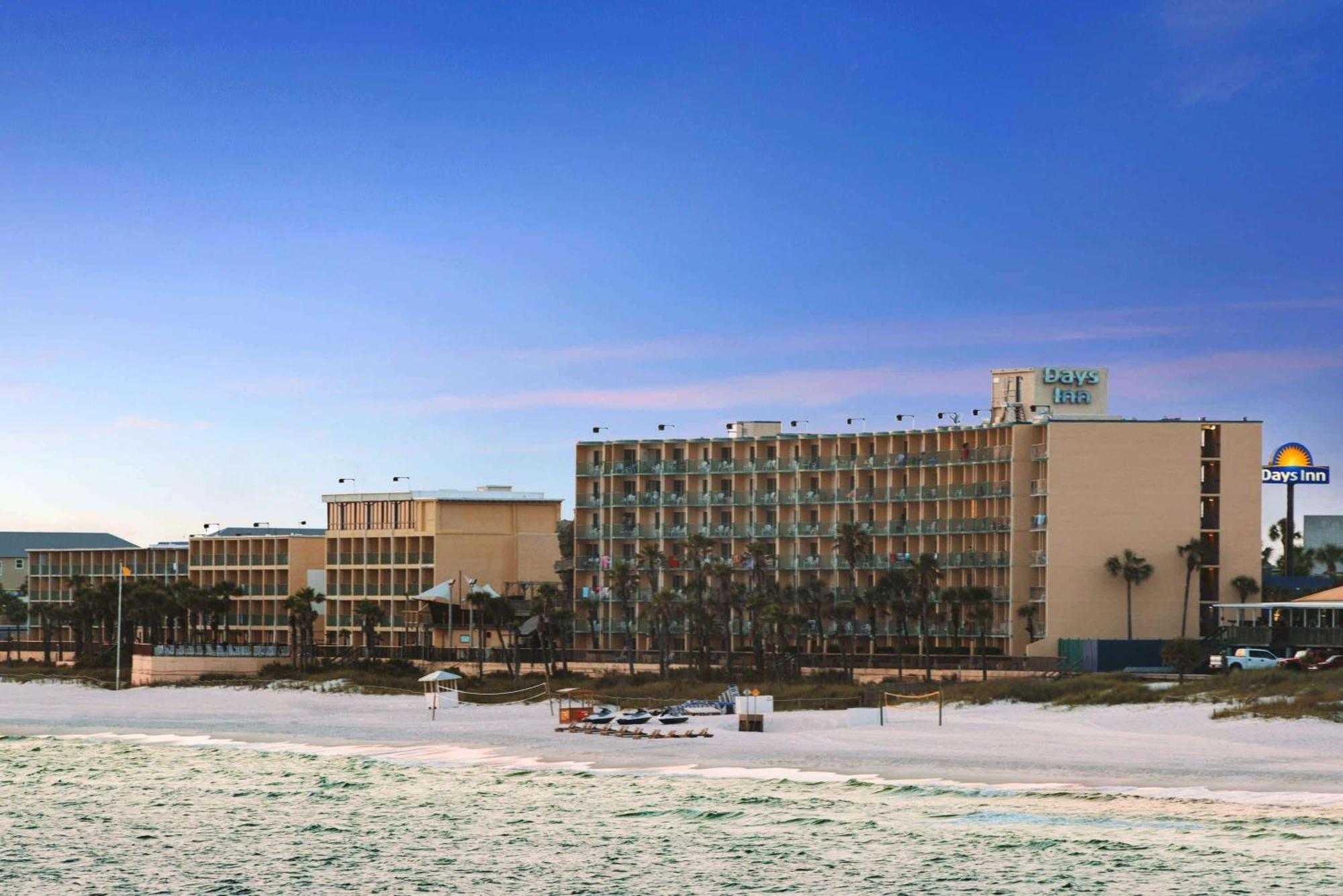 Days Inn By Wyndham Panama City Beach/Ocean Front מראה חיצוני תמונה