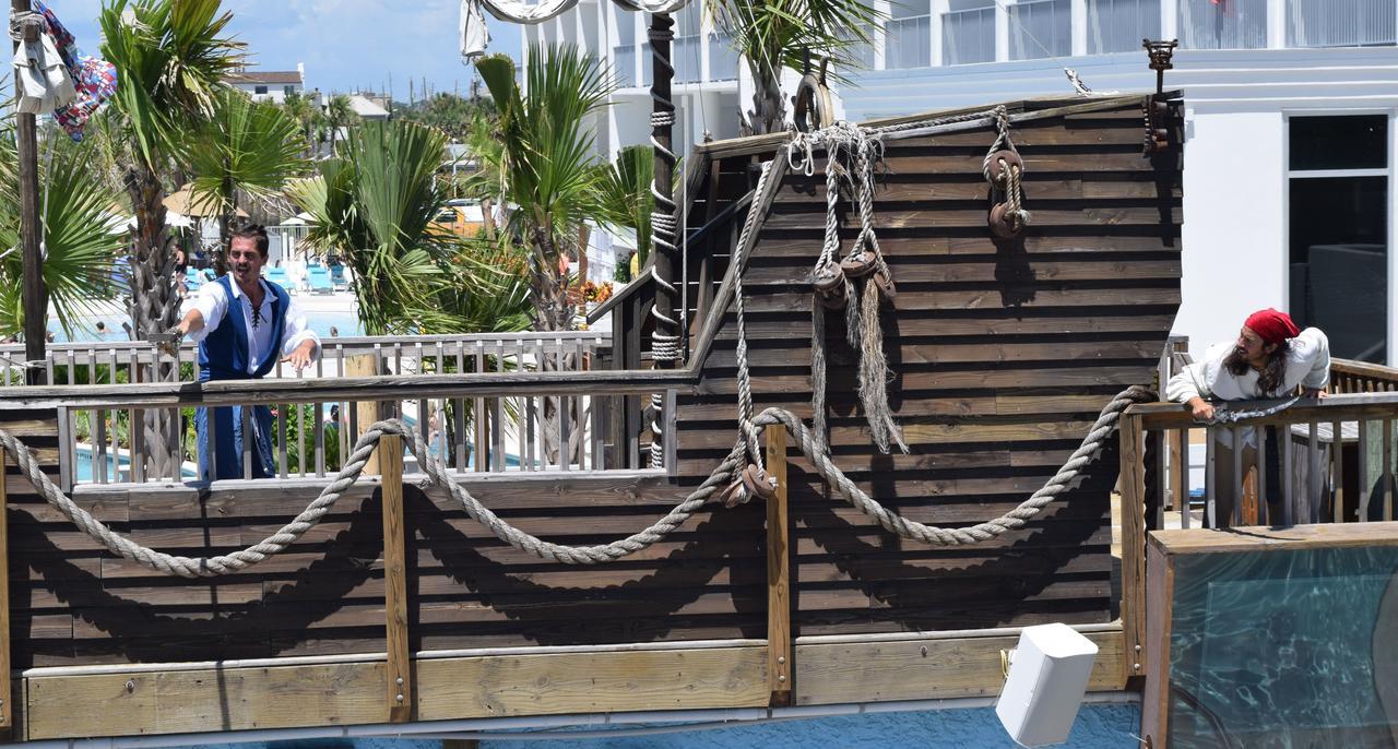Days Inn By Wyndham Panama City Beach/Ocean Front מראה חיצוני תמונה
