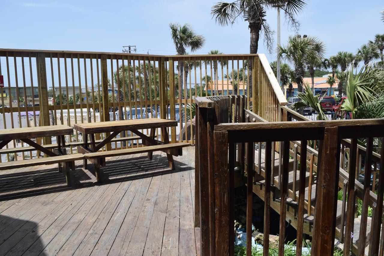 Days Inn By Wyndham Panama City Beach/Ocean Front מראה חיצוני תמונה