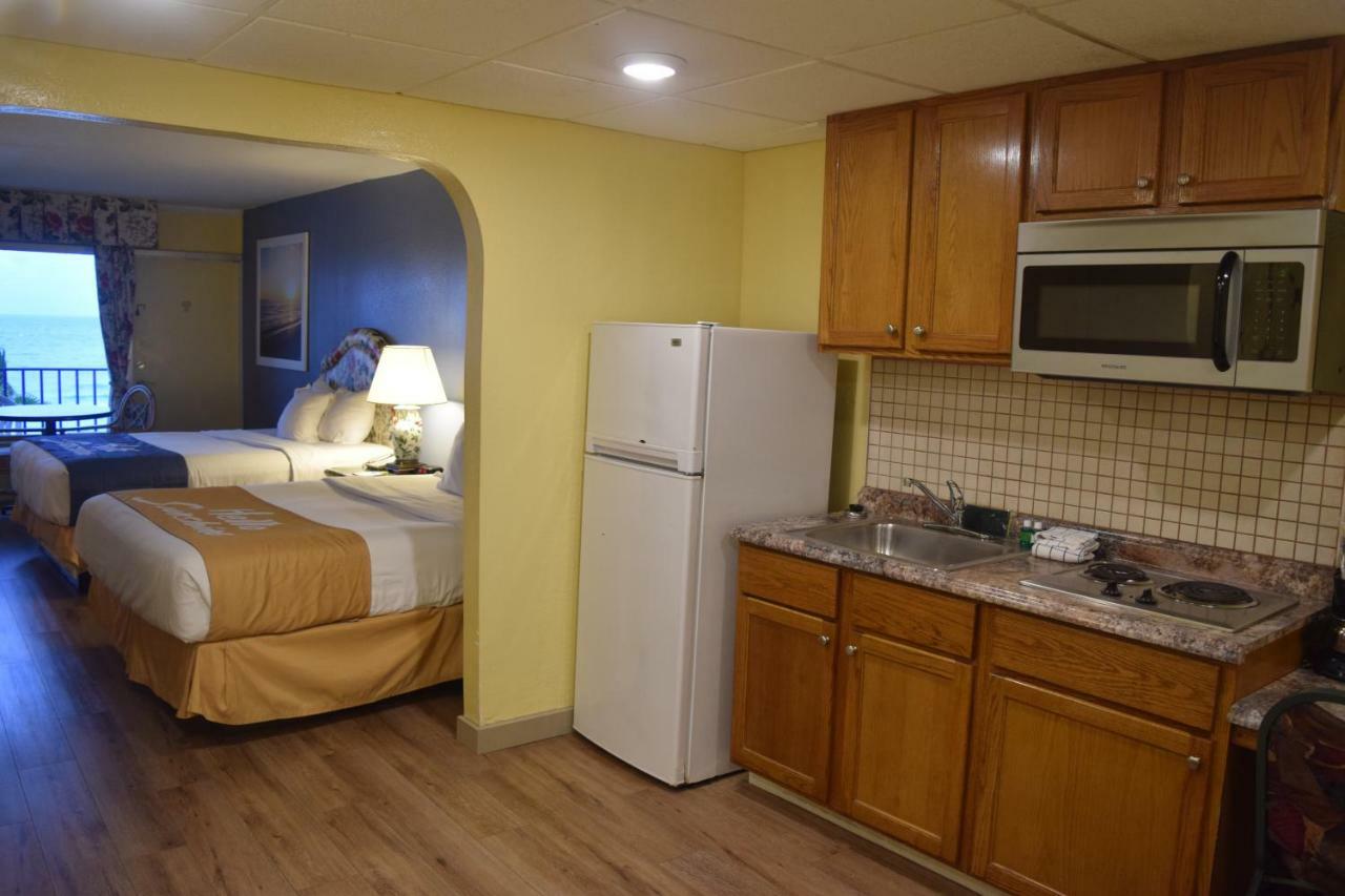 Days Inn By Wyndham Panama City Beach/Ocean Front מראה חיצוני תמונה