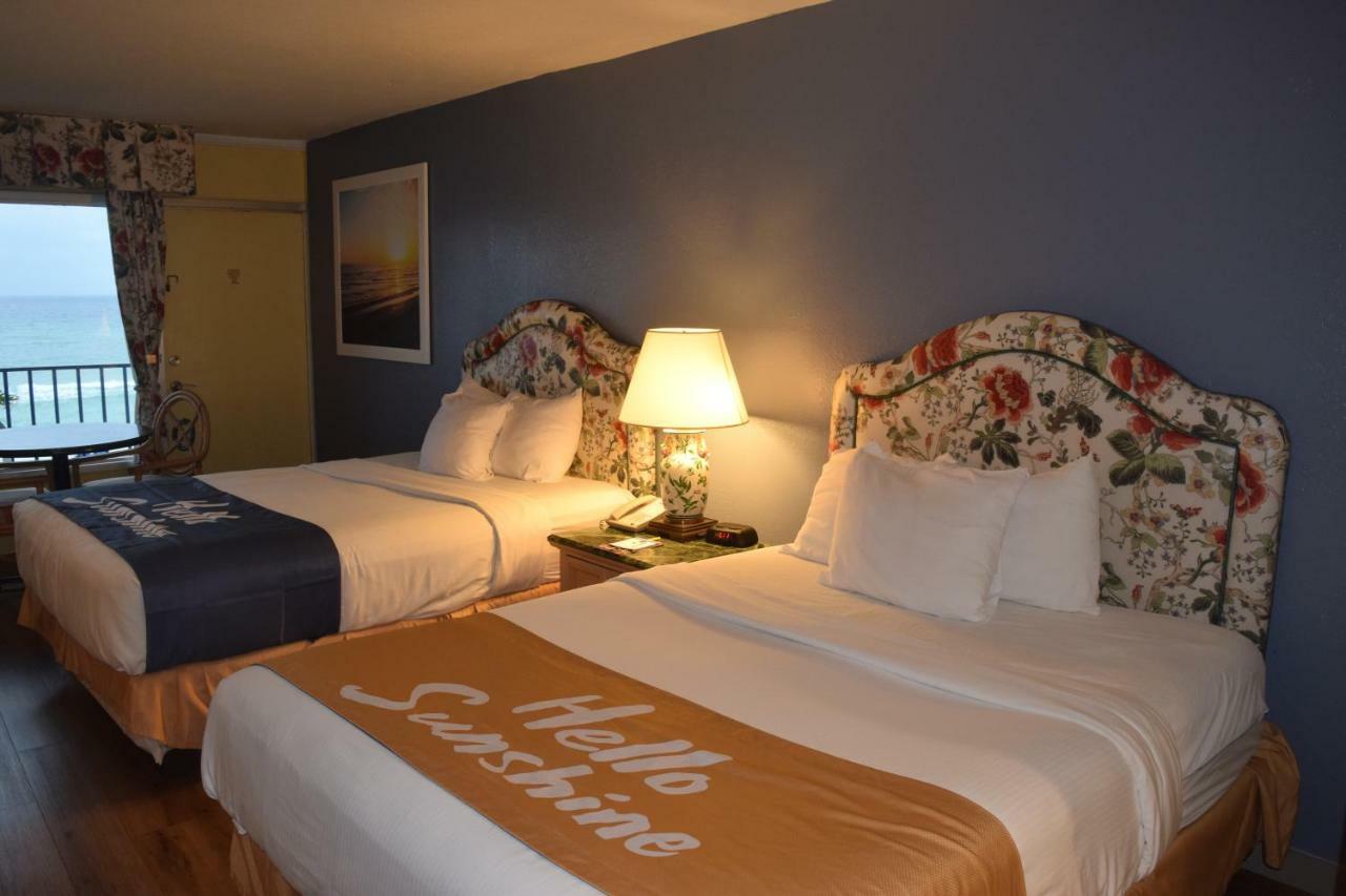 Days Inn By Wyndham Panama City Beach/Ocean Front מראה חיצוני תמונה