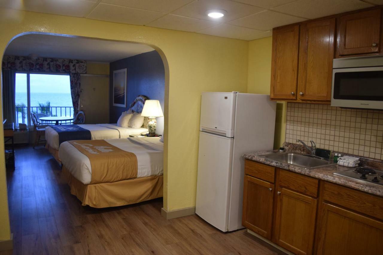 Days Inn By Wyndham Panama City Beach/Ocean Front מראה חיצוני תמונה